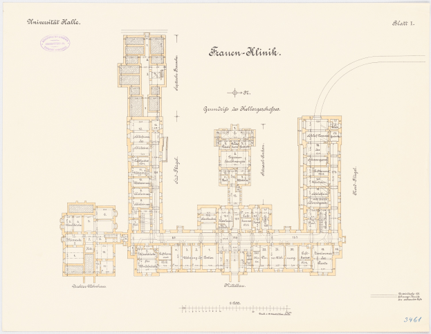 Ein detaillierter Grundrissplan des Universitätsgebäudes in München, Deutschland, mit zahlreichen Räumen und begleitendem Text und Zahlen zur Beschreibung des Gebäudelayouts.