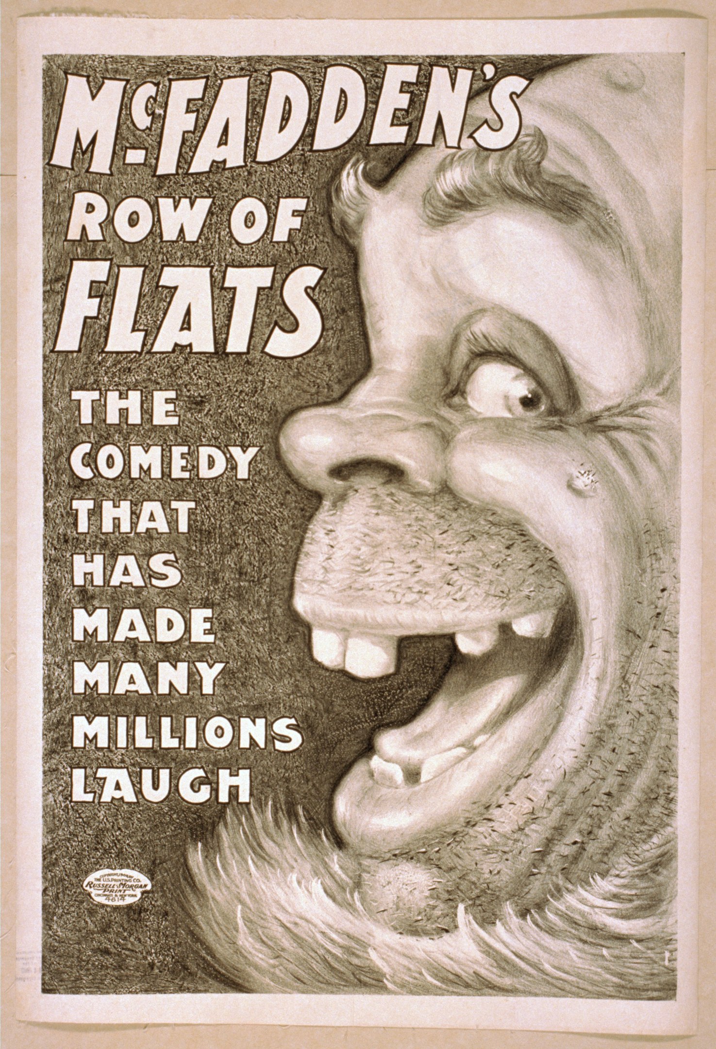 Plakat mit einem lachenden Menschen mit wilden Haaren, weit aufgerissenen Augen und einem breiten Grinsen, vor einem hellgelben Hintergrund mit der Aufschrift "McFadden's Row of Flats: Die Komödie, die viele zum Lachen gebracht hat."