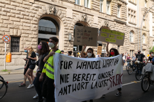 Streiks in Solingen sollen am Montag wieder aufgenommen werden - Verwaltung, Kindergärten, Bäder, Busse und mehr betroffen