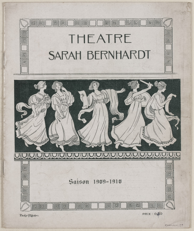 Plakat für das Theatre Sarah Bernhardt von 1909–1910, das eine Gruppe von Frauen in der Mitte zeigt, umgeben von Text, der das Theater und seine Schauspieler beschreibt.