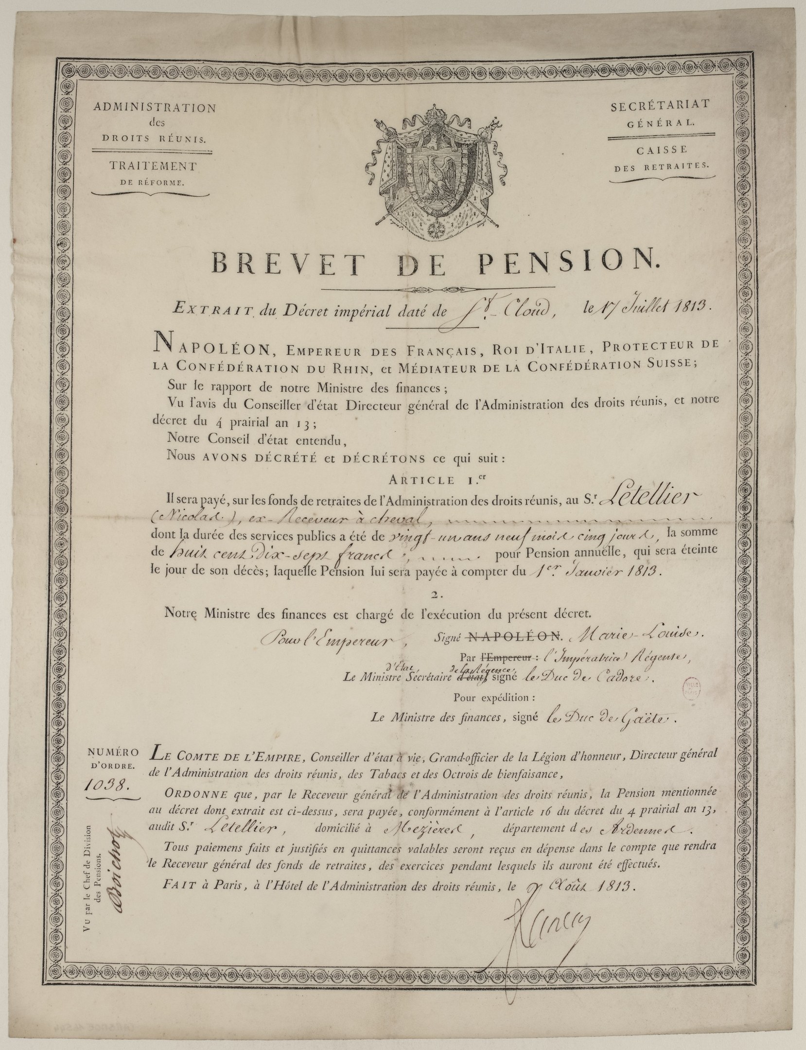 Schwarz-weißes Dokument mit der Aufschrift "brevet de pension" (Rentenbescheinigung) mit einem Mannsgesicht, Text und Logo.