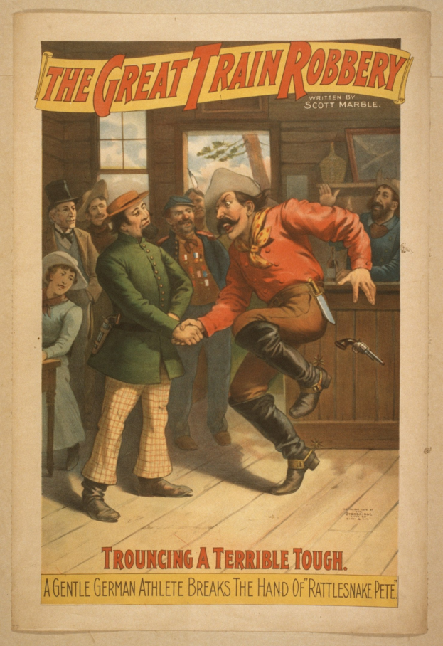 Plakat für "The Great Train Robbery" mit einer Gruppe von Menschen, von denen einer eine Waffe hält, einem Fenster und einer Wand im Hintergrund und Text oben und unten.