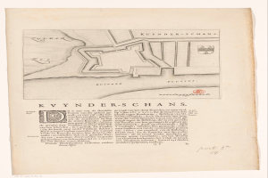 Ein altes Buch mit einer detaillierten Karte von Kuynder-Schans, das Straßen, Gebäude, Sehenswürdigkeiten und begleitenden Text mit Namen und Informationen zeigt.